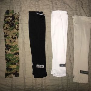 Top Cool Arm sleeves (4) Leg Sleeves (2) Battle Head band (1)